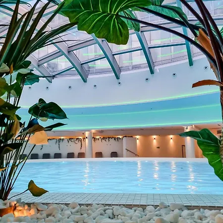 Ans Hanza Tower - 22nd Floor With View, Swimming Pool, Sauna, Jacuzzi, Viewing Terrace Διαμέρισμα