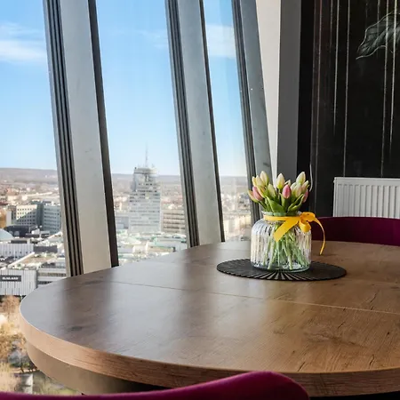 Apartment Ans Hanza Tower - 22nd Floor With View, Swimming Pool, Sauna, Jacuzzi, Viewing Terrace *