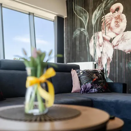 Hanza Tower No 2210 - 22nd Floor, Swimming Pool, Jacuzzi, Panorama View * Szczecin