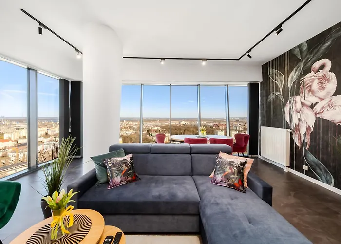 Ans Hanza Tower - 22nd Floor With View, Swimming Pool, Sauna, Jacuzzi, Viewing Terrace Апартаменты